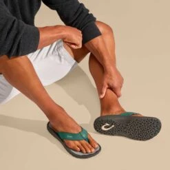 OluKai ‘Ohana - Star Pine / Sharkskin -OluKai Sandal Store 10110 9FGW 102 M OHANA StarPineSharkskin c3cd929b 6f81 41ce b924 48c49d9c81f0