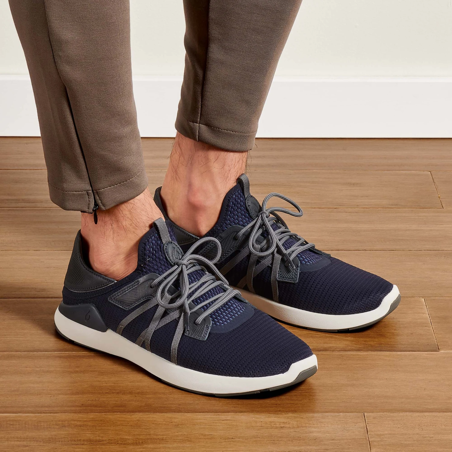 OluKai Mio Lī - Trench Blue / Charcoal 4 OluKai Mio Lī - Trench Blue / Charcoal - Image 2