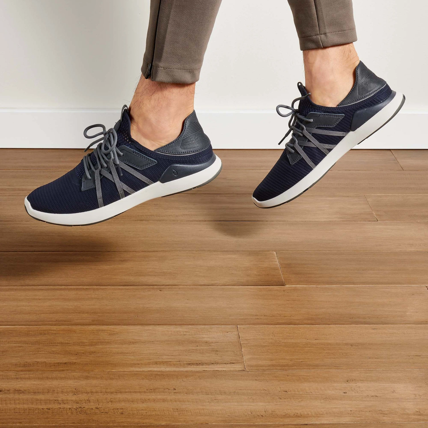 OluKai Mio Lī - Trench Blue / Charcoal 6 OluKai Mio Lī - Trench Blue / Charcoal - Image 4