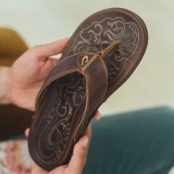 OluKai Mekila - Natural -OluKai Sandal Store 10488 8787 101