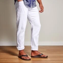 OluKai ‘Ilikai - Dark Wood -OluKai Sandal Store 10492 6363 102 M ILIKAI DkWoodDkWood