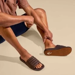 OluKai Maha 'Olu - Dark Wood 15 OluKai Maha 'Olu - Dark Wood -OluKai Sandal Store 10517 6363 102 M MAHA OLU DkWoodDkWood 9460c345 e013 42af a2bf 00ae673d88b4