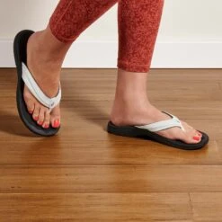 OluKai ‘Ohana - White / Black -OluKai Sandal Store 20110 4R40 102 W Ohana WhtBlk Web Opt