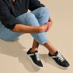 OluKai Hā‘upu - Black -OluKai Sandal Store 20493 4040 102 W HA UPU BlackBlack