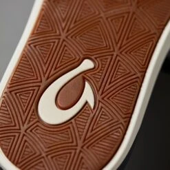 OluKai Maha 'Olu - Trench Blue / Aloha -OluKai Sandal Store Maha Olu Trb 4