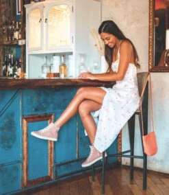 OluKai Pīlahi - Whisper Pink -OluKai Sandal Store pilahi gallery 03